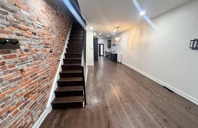 924 CATHARINE Street Gallery 3