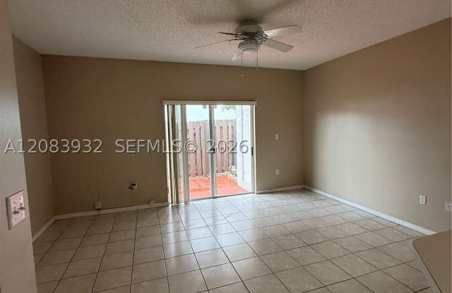 2359 SE 23rd Dr Gallery 4