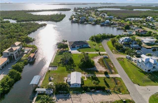 2880 8th Avenue photos photos