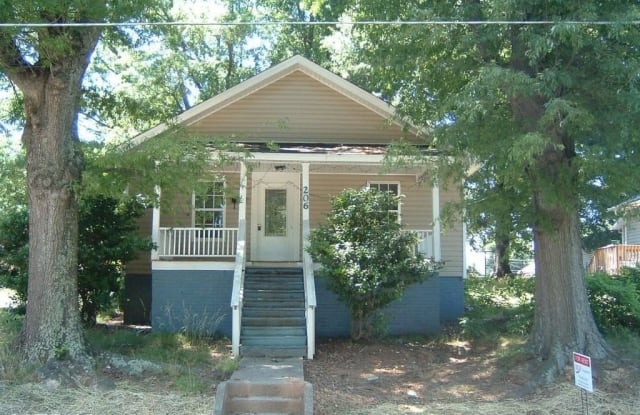 206 Flowe - 206 Flowe Avenue, Kannapolis, NC 28083