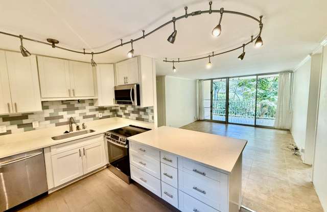 Waikalani Woodlands/3BD/2BA/2PK - 95-227 Waikalani Drive, Waipio Acres, HI 96789