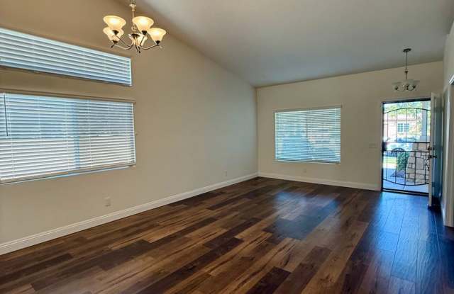 Beautiful single level home on a cul-de-sac. Gallery 3