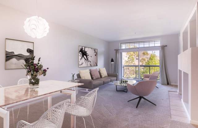 122 Swallowtail CT - 122 Swallowtail Court, Brisbane, CA 94005