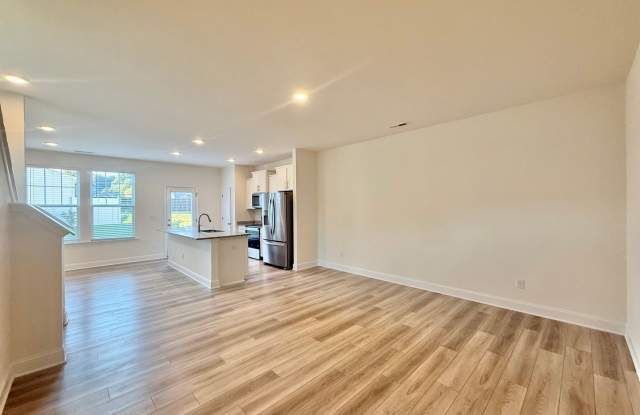 Newly Built 3BD, 2.5BA End-Unit Raleigh Townhome Near White Oak Crossing and Interstates Gallery 3