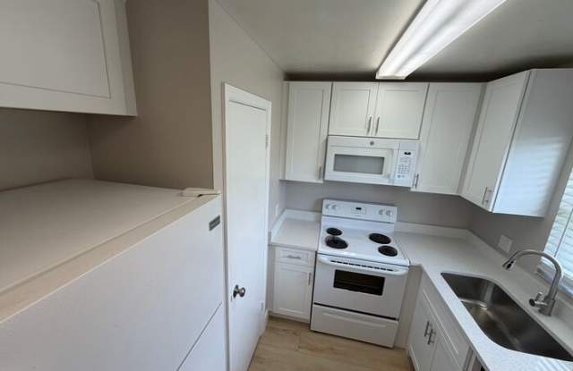 4160 Pershing Pointe Place Gallery 4