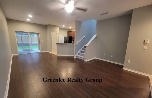2 story 3bed/2.5 bath townhouse in Ventana at Waters Edge- Amenities Included! Gallery 4