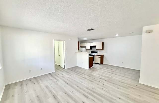 Duplex for Lease in Round Rock Gallery 4