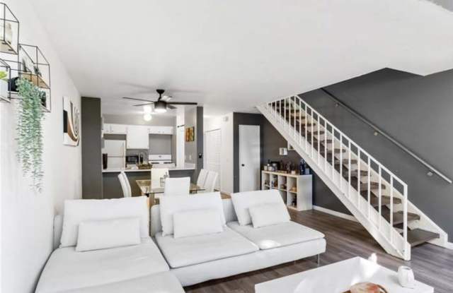 14063 Bayside Dr Gallery 1