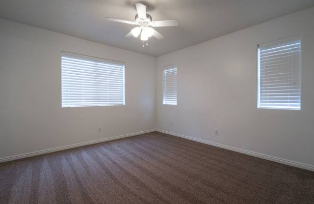 La Paloma Condo with 2-Bedrooms and 2-Bathrooms Gallery 4