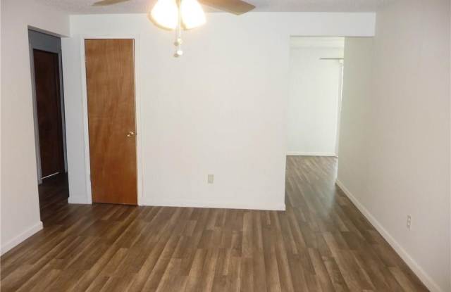 4917 S Karen Street Gallery 2