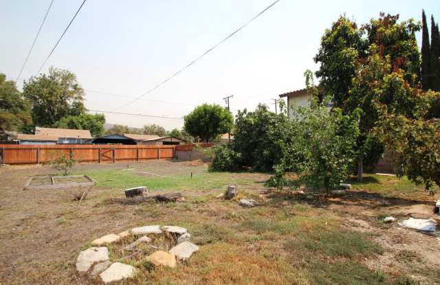 2 Bedroom House for Lease. Great San Dimas Location, Very Large Back Yard. Gallery 4