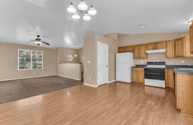 Spacious 4-Bedroom West Point Home with 2-Car Garage & Washer/Dryer Gallery 3