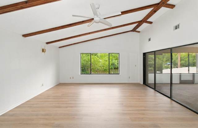 1309 SE Coral Reef Street Gallery 4