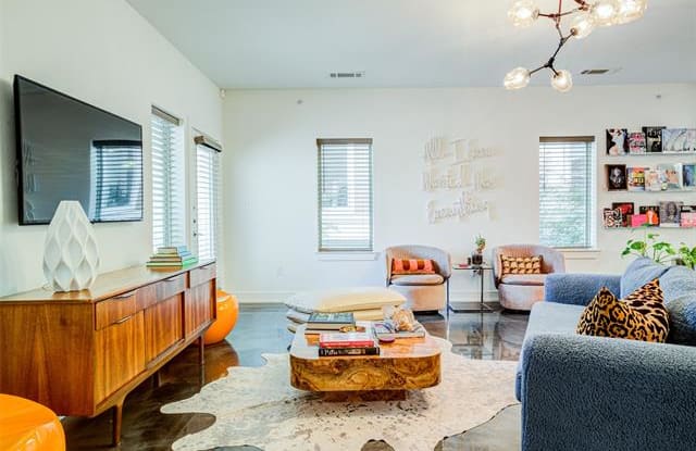 Greenwood Flats - 5714 Mccommas Boulevard, Dallas, TX 75206
