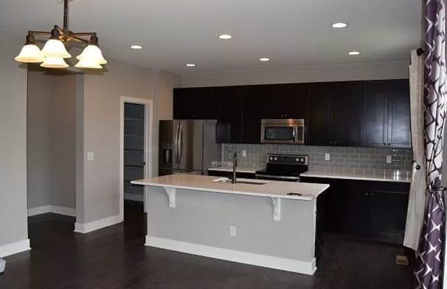 Spacious 3 Bedroom 2.5 Bathroom Home in Meridian Village photos photos Spacious 3 Bedroom 2.5 Bathroom Home in Meridian Village photos photos