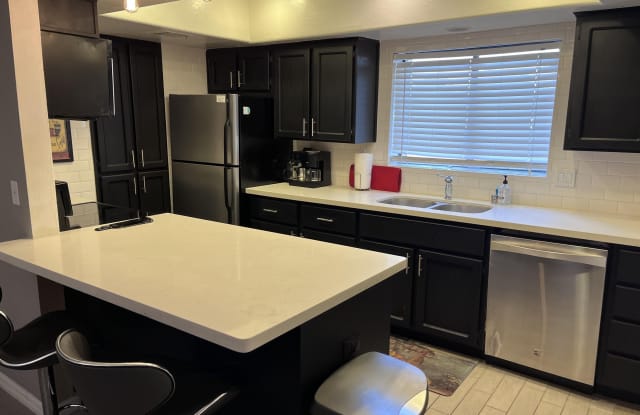 3031 N CIVIC CENTER Plaza - 3031 North Civic Center Plaza, Scottsdale, AZ 85251