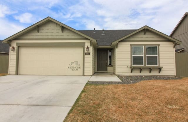 6811 Three Rivers Dr - 6811 Three Rivers Drive, Pasco, WA 99301