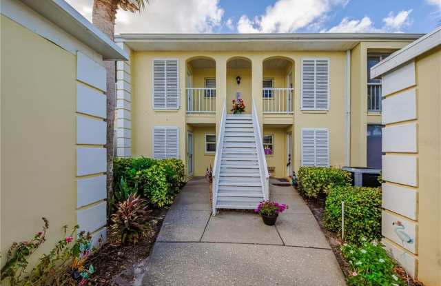 400 CERROMAR CIRCLE - 400 Cerromar Circle North, Sarasota County, FL 34293