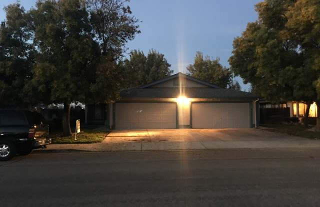 3 Bedroom 2 Bath Duplex for Rent! photos photos