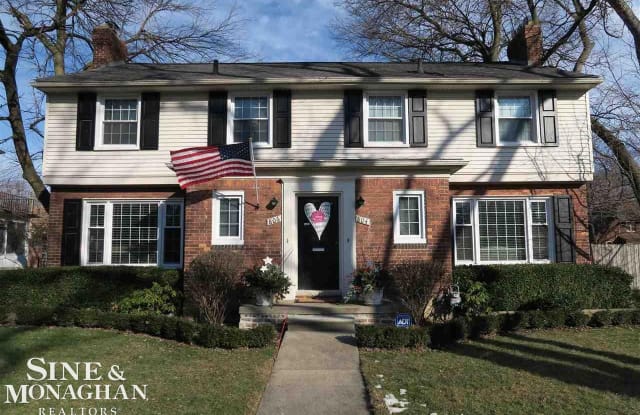 806 Harcourt - 806 Harcourt Rd, Grosse Pointe Park, MI 48230