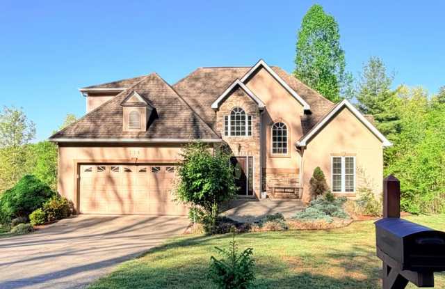 Spacious 3 Bed, 3.5 Bath Home - Convenient Mars Hill Location photos photos