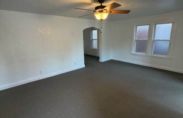 Large Remodeled Tri Level Home Gallery 4