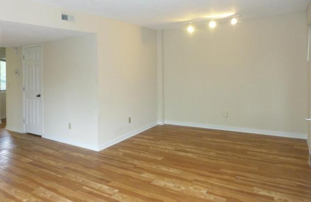 712 Martin Luther King Junior Boulevard Gallery 3