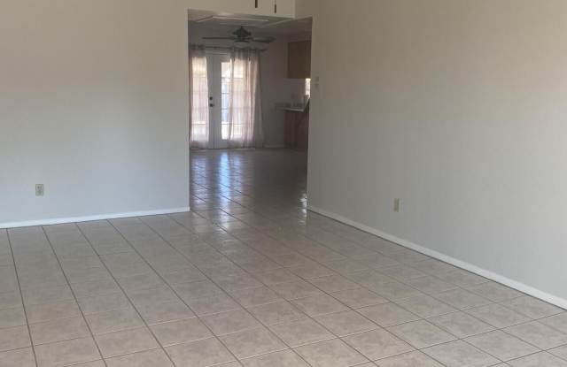 524 W RIVIERA Drive Gallery 4