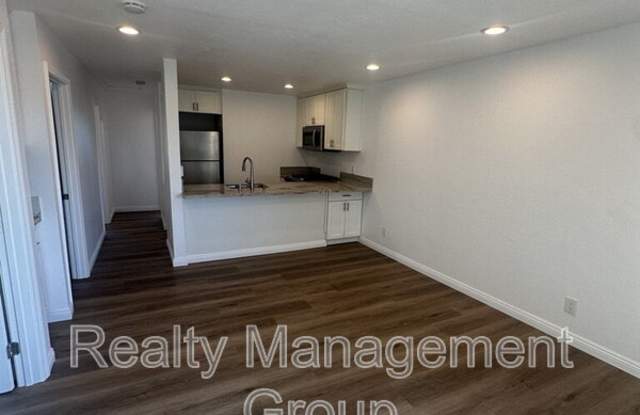 227 50th Street Gallery 3
