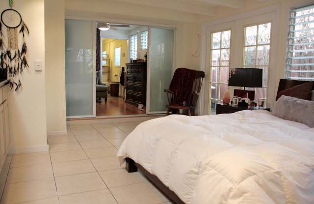 Very clean and spacious Studio with lots of storage and great location in Kailua! photos photos
