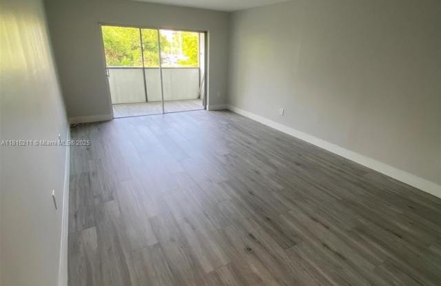 9455 W Flagler St photos photos