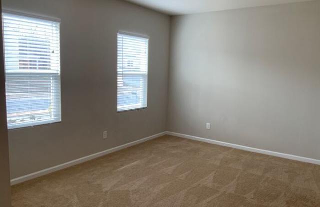 9143 Magnolia Lily Avenue Gallery 4