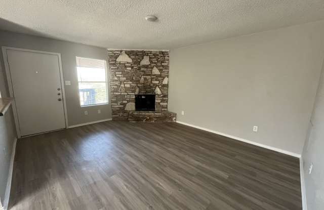 815 Bracewood Circle - D Gallery 3
