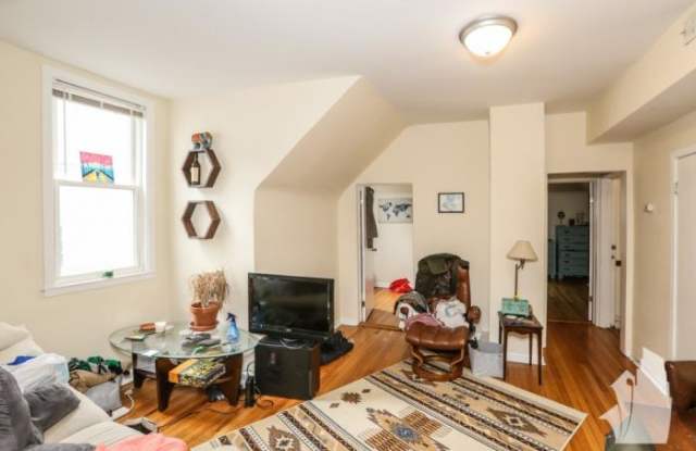 2231 SAWYER Gallery 3