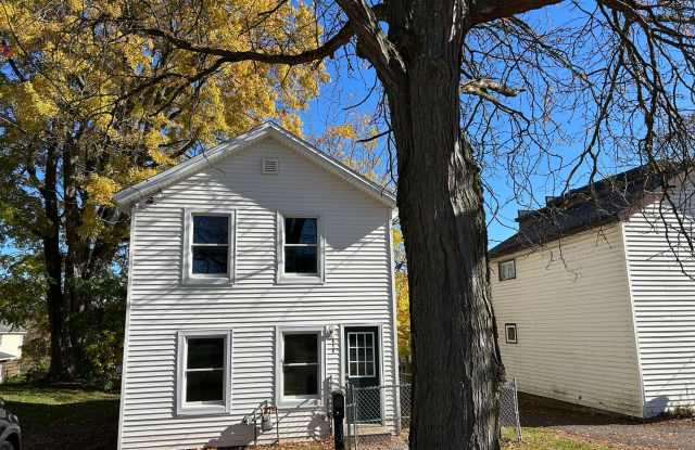 Adorable West Side 3 bedroom Home!! photos photos