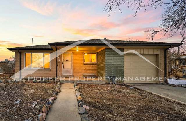 Charming Home with Washer/Dryer and Fenced in Yard photos photos