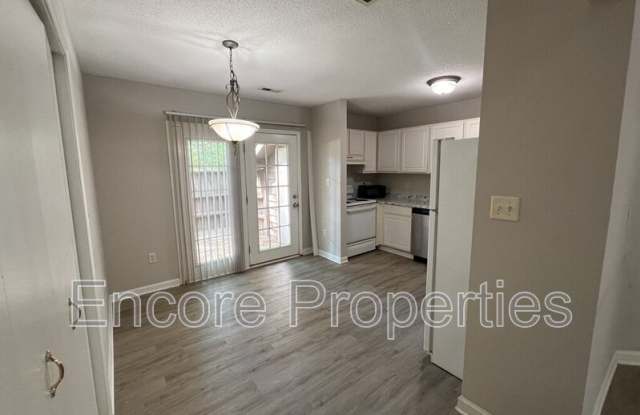 4826 Hollenden Road Gallery 4