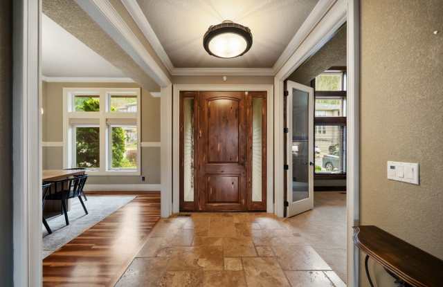 Luxury Gresham Home with Scenic Views, 3-Car Garage & Covered Deck Gallery 4