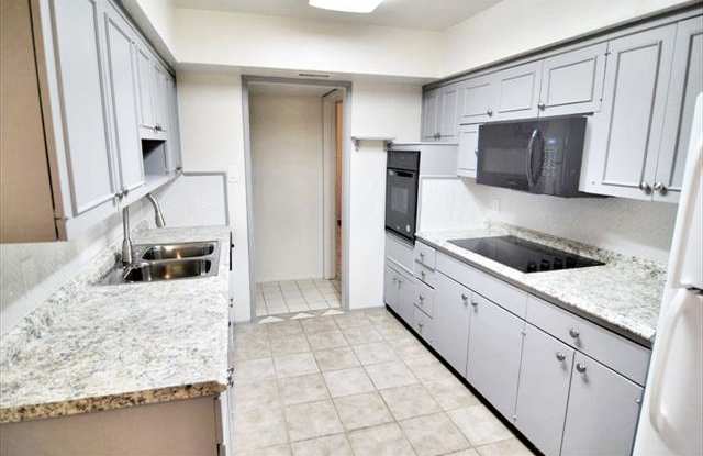 12215 Hightower Place Gallery 2