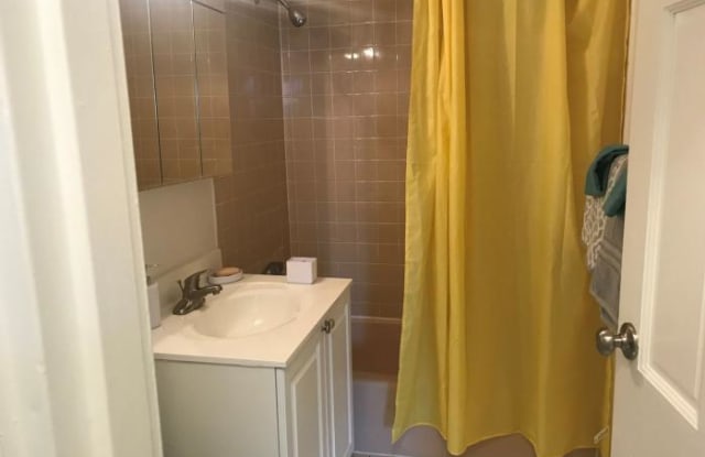 118 Edgemere Rd. - 118 Edgemere Road, Boston, MA 02132