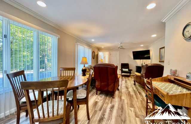 FULLY FURNISHED - FLEXIBLE LEASING TERMS Gallery 4