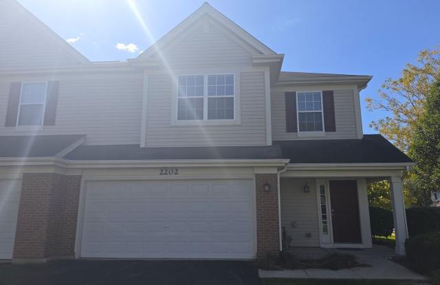 2202 Claremont Lane Gallery 1