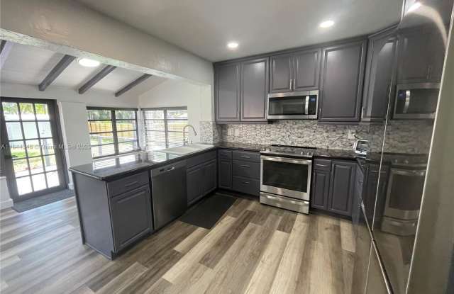 1435 Wiley St photos photos