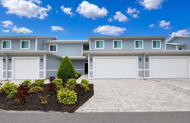 Spacious 3-Bedroom, 2.5-Bath Winter Haven Home – Comfort, Style & Room to Enjoy! photos photos