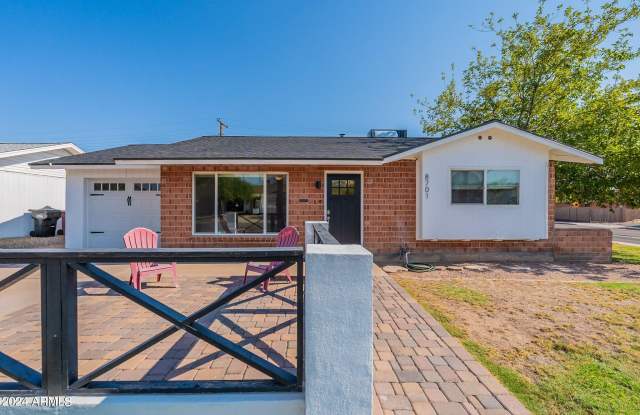 8701 E SHERIDAN Street photos photos