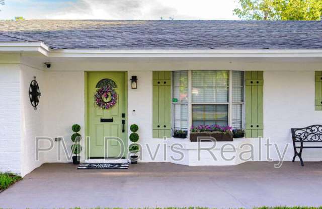 332 Whispering Woods Drive Gallery 2