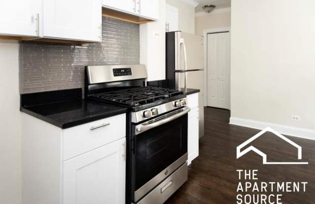 3821 North Greenview Ave. photos photos