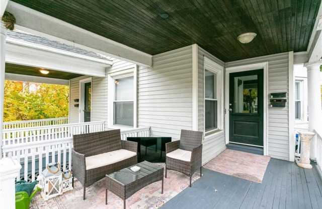 399 E University Avenue W Gallery 2