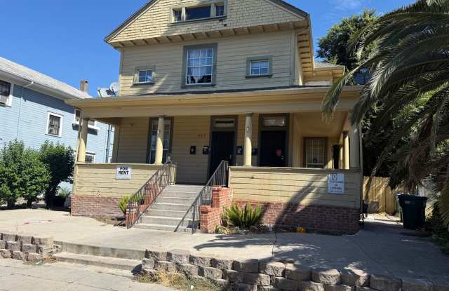 327 E Acacia St Gallery 4