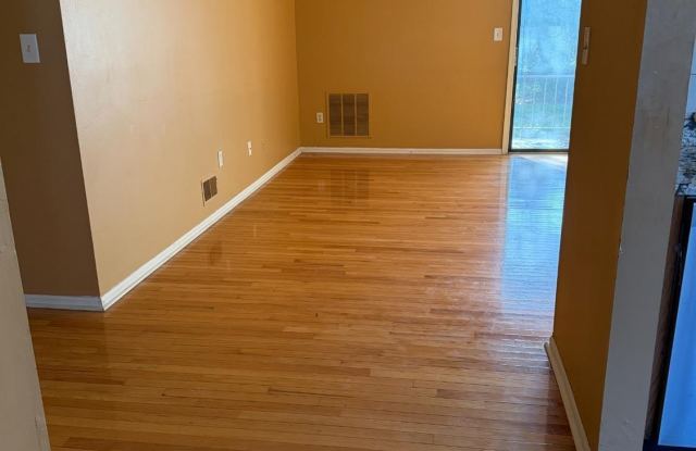 1202 Woodbridge Commons Way Gallery 3